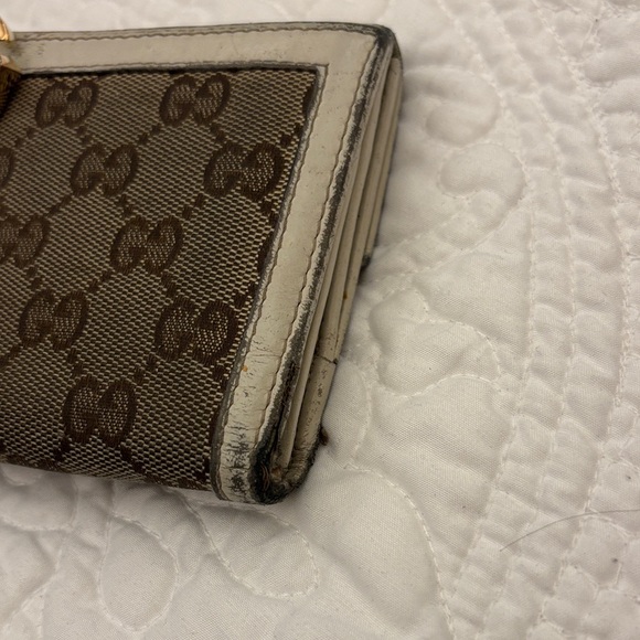 Gucci Beige and Brown Monogram Wallet - Picture 12 of 15